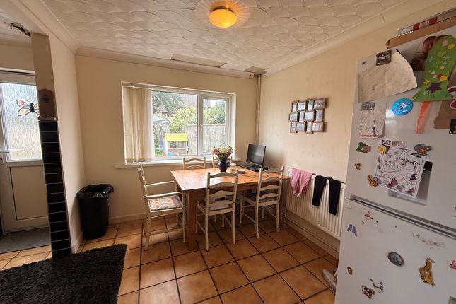 33, Heol Will George, Swansea photo 4