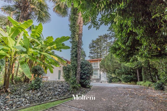 Villa for sale in Lierna, Lecco, Lombardy, Italy