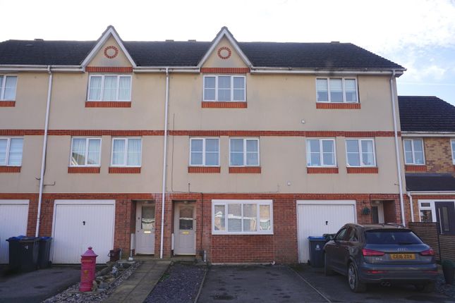 Thumbnail Terraced house for sale in Padley Close, Chessington, Surrey.