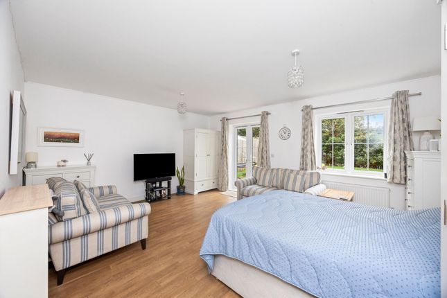 58 Daux Avenue, Billingshurst photo 4