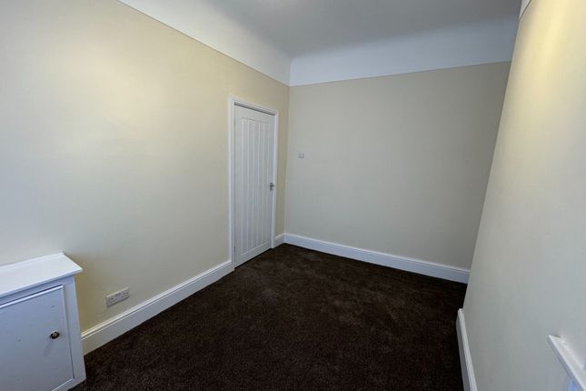 6, Acacia Grove, Wirral photo 3