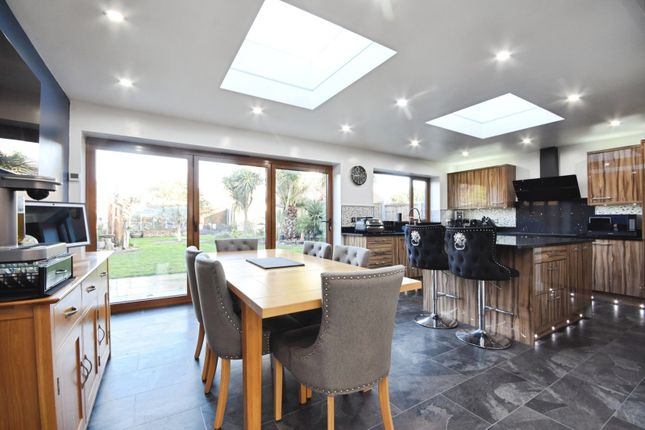 91, Caulfield Road, Southend-on-Sea photo 2