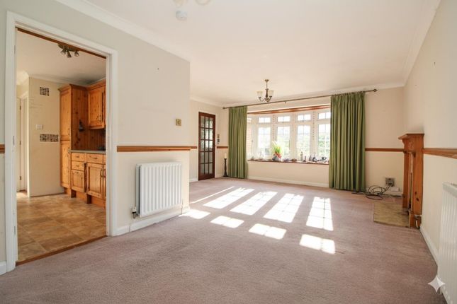 8, Caroline Crescent, Broadstairs photo 2