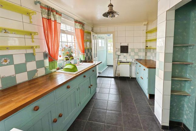 6, Kendal Road, Lowestoft photo 4