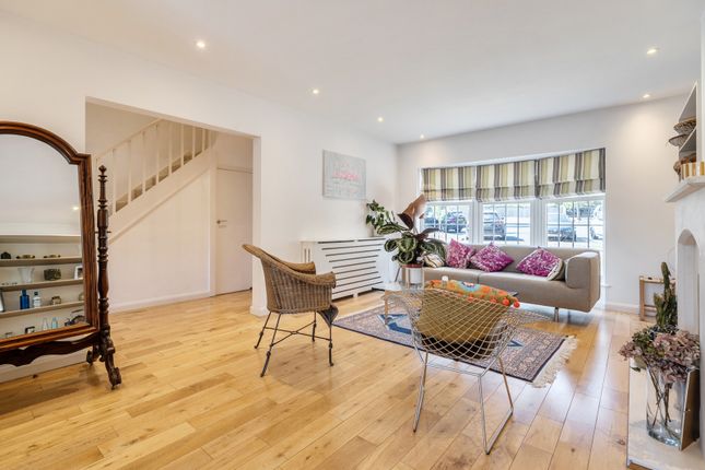 9, Rising Hill Close, Northwood photo 4
