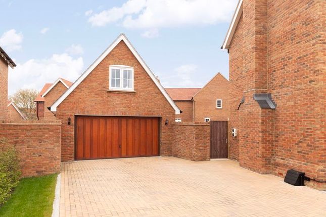 Detached house for sale in Widdowson Close, Didcot
