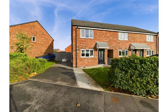 Thumbnail Semi-detached house for sale in Thorpe View, Leeds