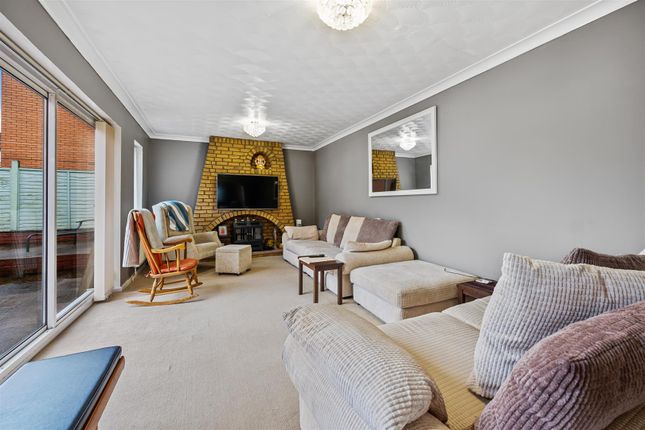 22, Verdon Drive, Milton Keynes photo 4