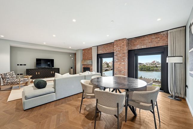 Apartment 59, Switch House West,, Circus Road West, London photo 2