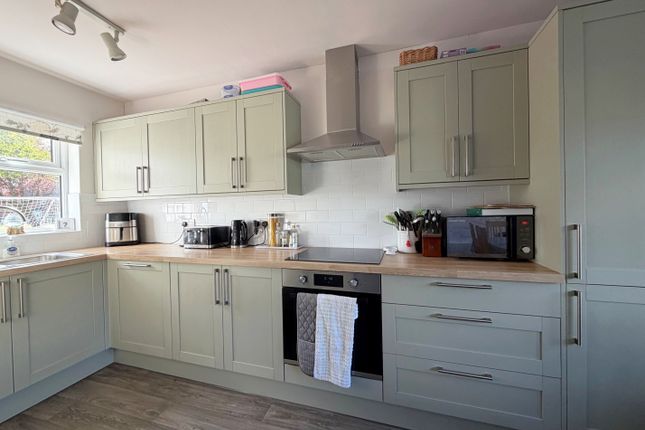 Lancaster Place, Kenilworth photo 2