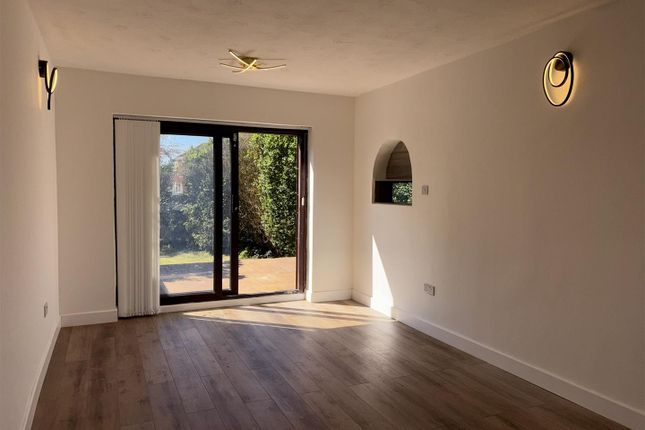 14, Ashbourne Avenue, Cheadle photo 4
