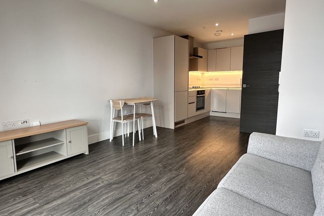 6 Cheetham Hill Road, Manchester photo 5