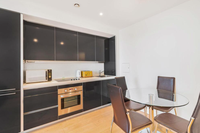 Flat for sale in Apartment, Walworth Road, London