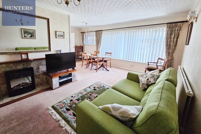 28, Castle View, Bridgend photo 2