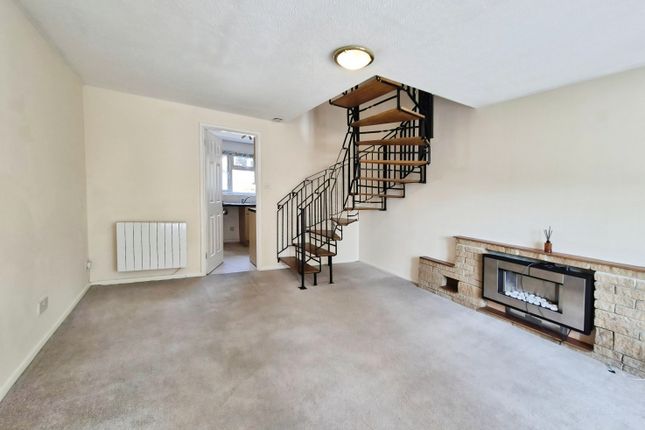 41, Gainsborough Way, Somerset photo 4