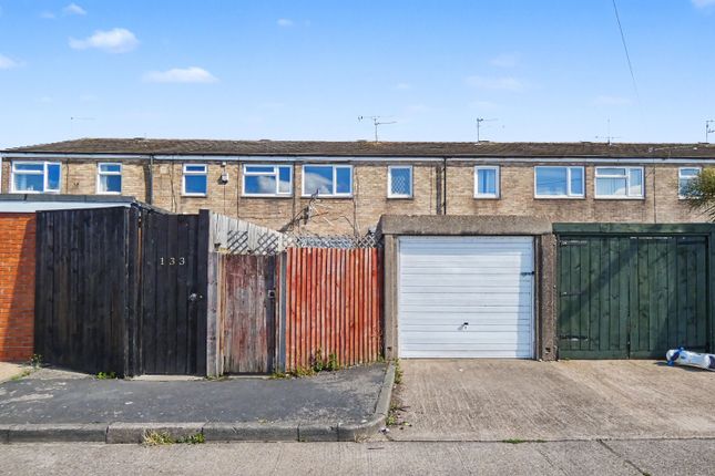 3-bed terraced on 135 Axminster Close, Hull, £45,000