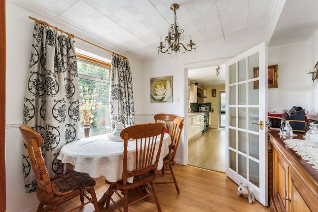 8 The Fairways, Tunbridge Wells photo 4