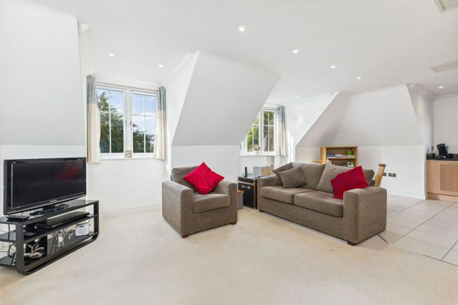 Flat 6, 10, Ledborough Lane, Buckinghamshire photo 2