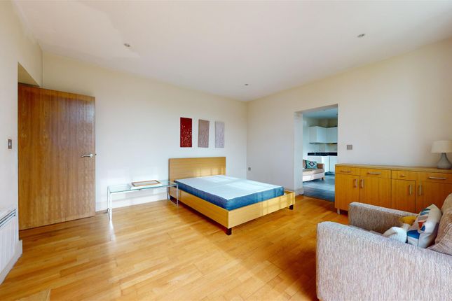 Flat for sale in Courtlands, Hayes Point, Sully