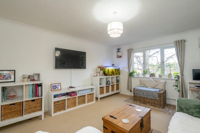Flat 8 Ravenwood Court,, Aldwick Street, Bognor Regis photo 3