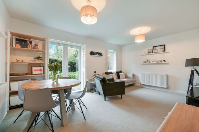 7 Roundburrow Close, Warlingham photo 2
