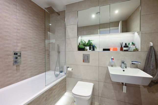 28 Hillside Place 115-117, Farnborough Road, Farnborough photo 2