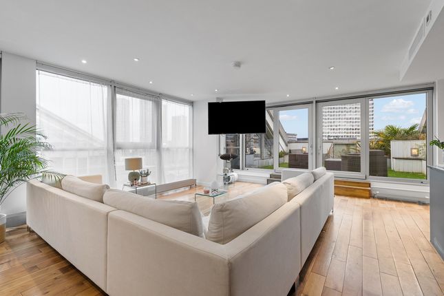 2-bed flat on 93 The Edge, Clowes Street, Salford, £500,000