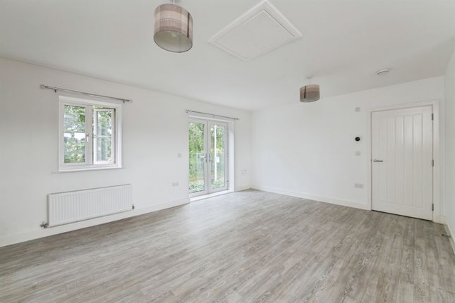 2, Hawthorn Place, Cullompton photo 3