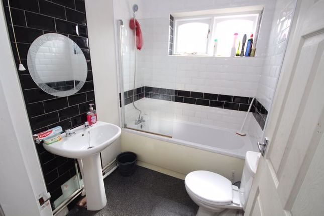 Flat for sale in Sidney Way, Cleethorpes