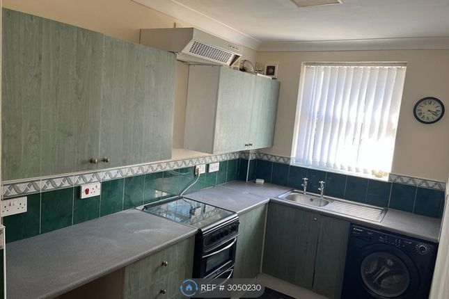 Flat, Normanton Avenue, Liverpool photo 5