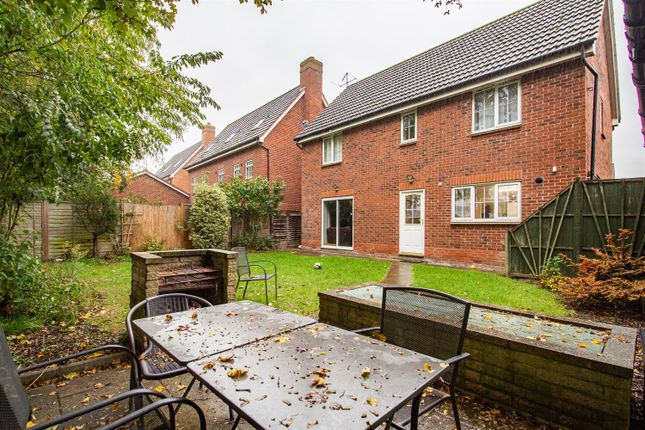 Goldfinch Close, Loughborough photo 2