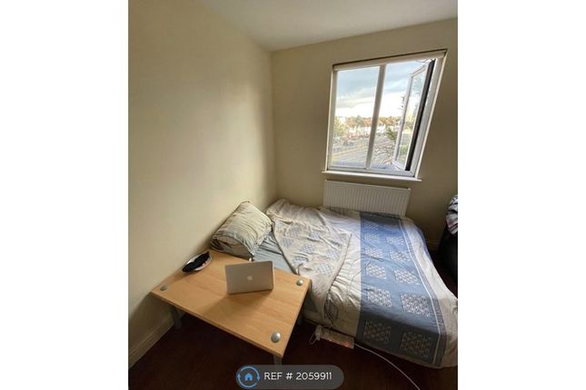 Thumbnail Room to rent in Second Floor, London