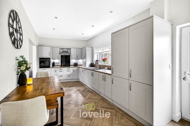 14, Mellor Way, New Waltham photo 3