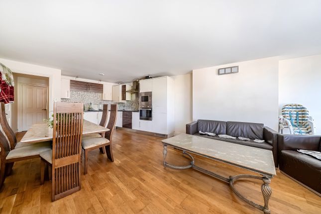 Flat 3, 24/46, Queens Road, Berkshire photo 4