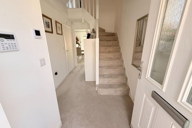 15, Jade Close, Hartlepool photo 3