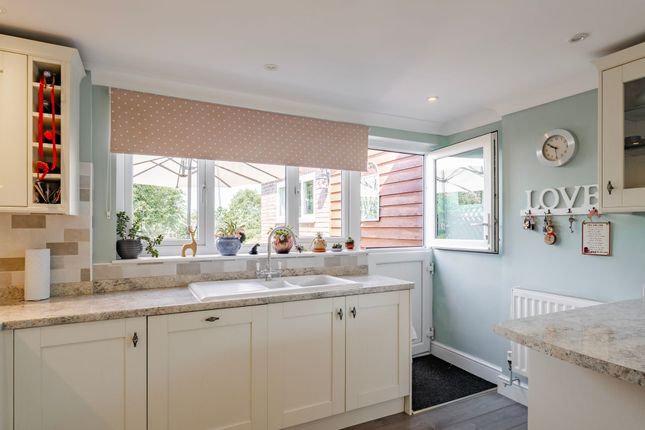 22 Fishponds Way, Stowmarket photo 4