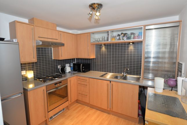 Flat for sale in Channon Court, The Dell, Southampton