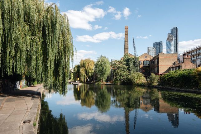 Flat 65 Canal Building, 135 Shepherdess Walk, London photo 4