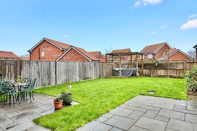 3 Caspars Way, Fordingbridge photo 2