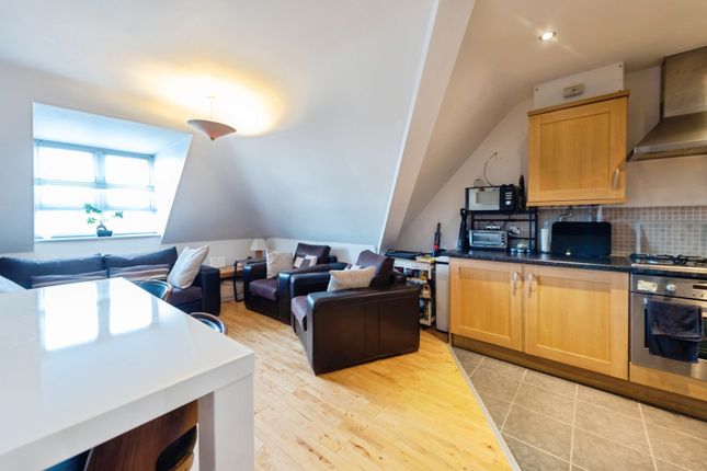 29, Parry Court, Gosport photo 3