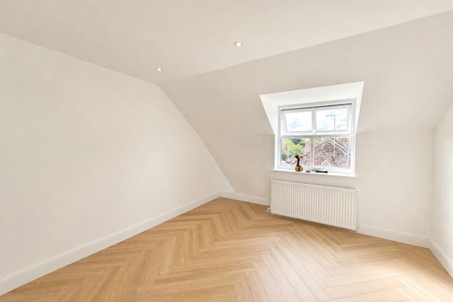 4 Charles Court, Charles Street, Tunbridge Wells photo 3