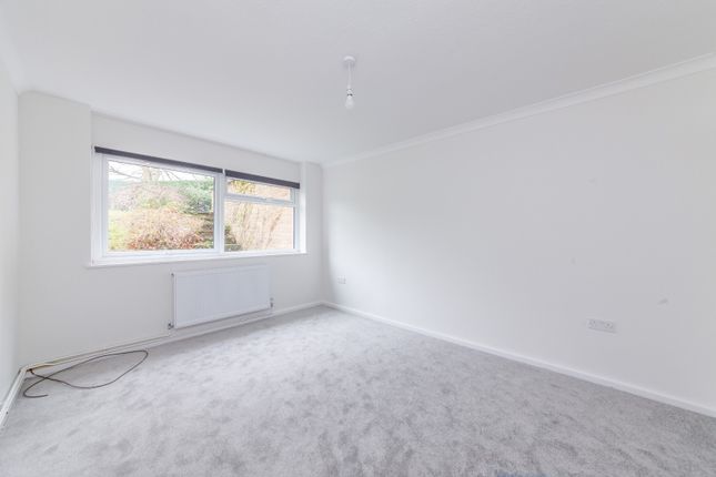 Berkeley Court, Weybridge photo 4
