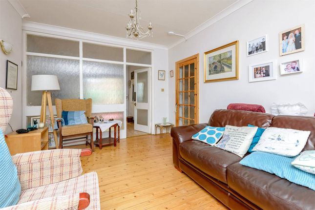 28, Glenlee Gardens, Willowbrae, Edinburgh, EH8 photo 3