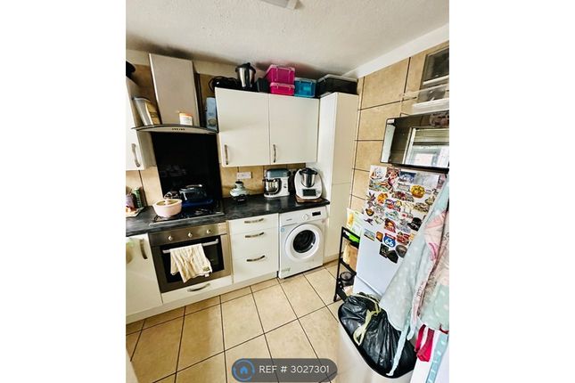 Lancaster Road, Northolt photo 5