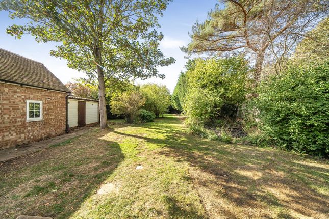 94 Station Road, Bedford photo 3