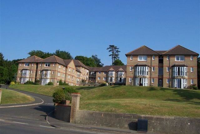 2-bed flat on Flat 5 Briary Court, Egypt Esplanade, Cowes, £120,000
