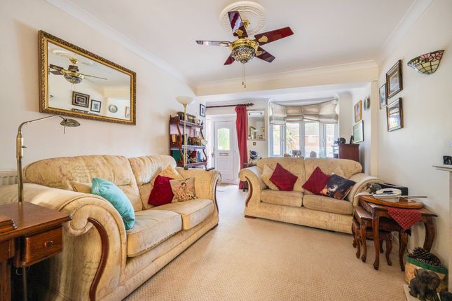 9 Manor Close, Wickham photo 4