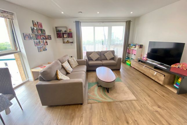 Thumbnail Flat for sale in Peregrine Apartments, Moorhen Drive, London