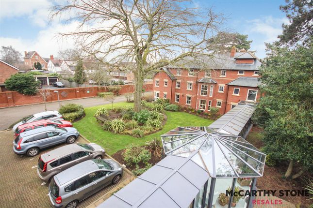 Flat for sale in 35 Wilton Court, Southbank Road, Kenilworth