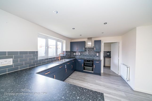 1, Kinglet Way, Cannock photo 2